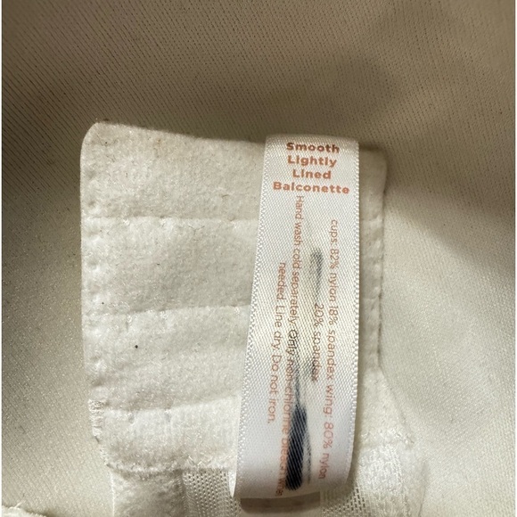 Cacique Smooth Lightly Lined Balconette  42B - Picture 8 of 8